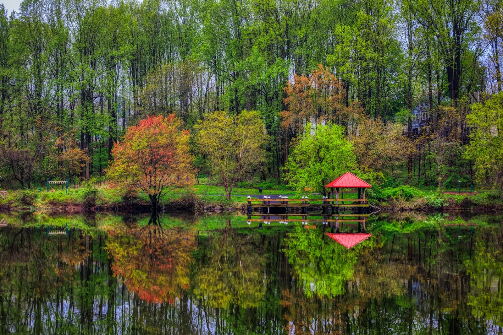 SEO Columbia MD: a lakeside gazebo in Columbia, Maryland in spring